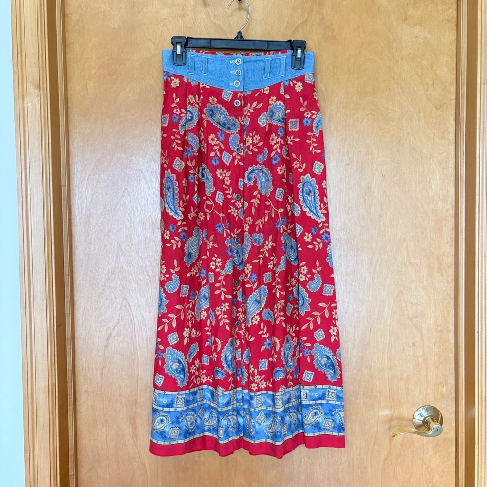 New Look NL Maxi Skirt Women Small Red Paisley Button Front Boho Chambray Waist